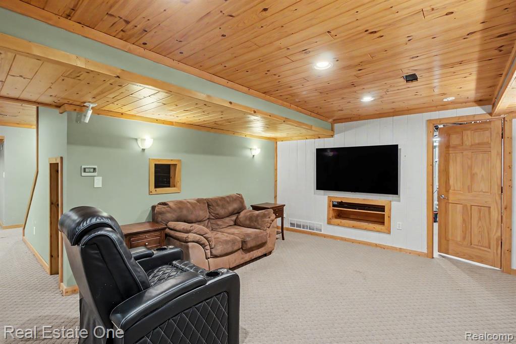 7926 Forest Creek Court Property Photo 19