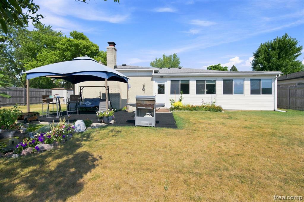 29853 Ohmer Drive Property Photo 7