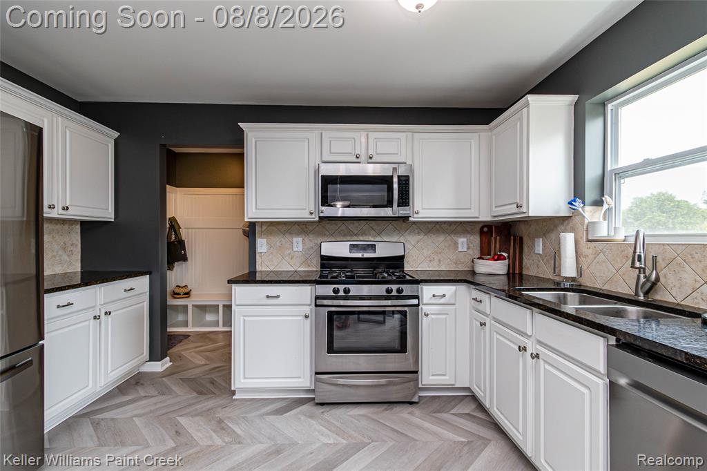 419 Ridgewood Drive Property Photo 12