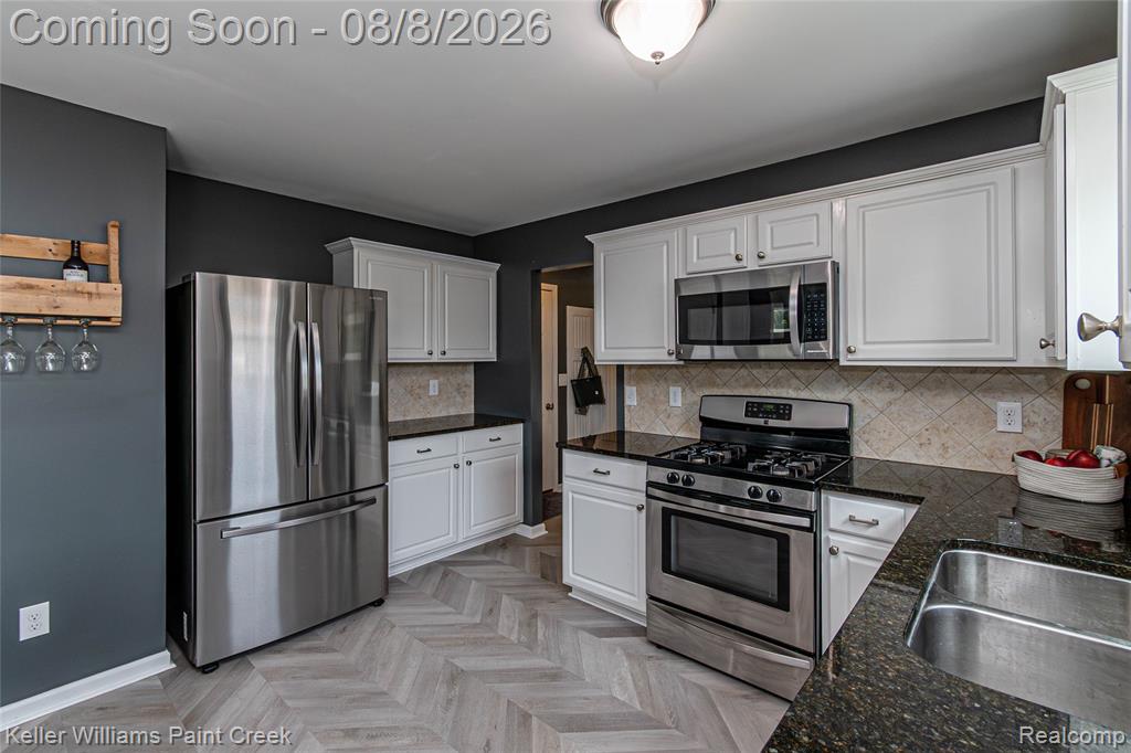 419 Ridgewood Drive Property Photo 14