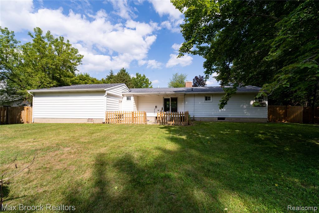 216 Crawford Drive Property Photo 5