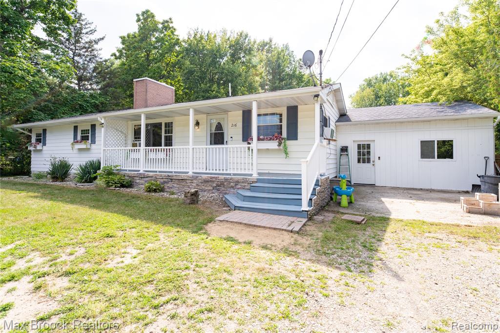 216 Crawford Drive Property Photo 6