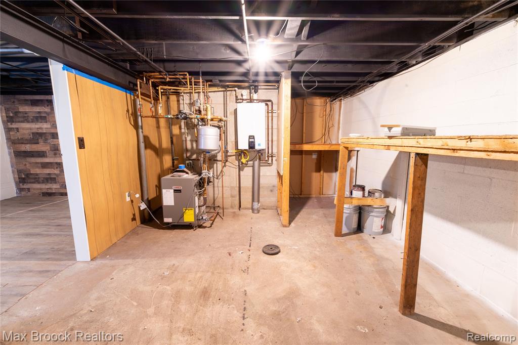 216 Crawford Drive Property Photo 42