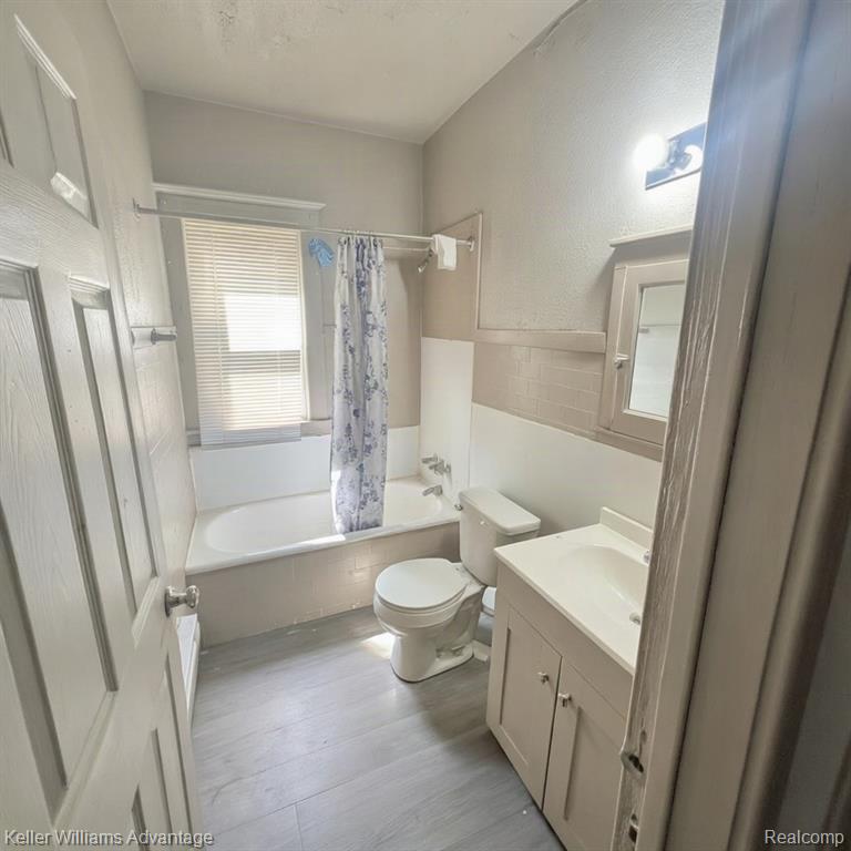4447 Baldwin Street Property Photo 12