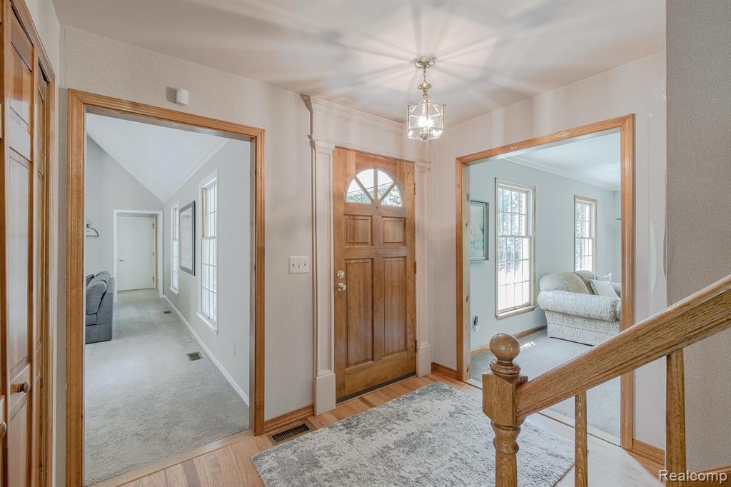 2411 Farmbrook Trail Property Photo 6
