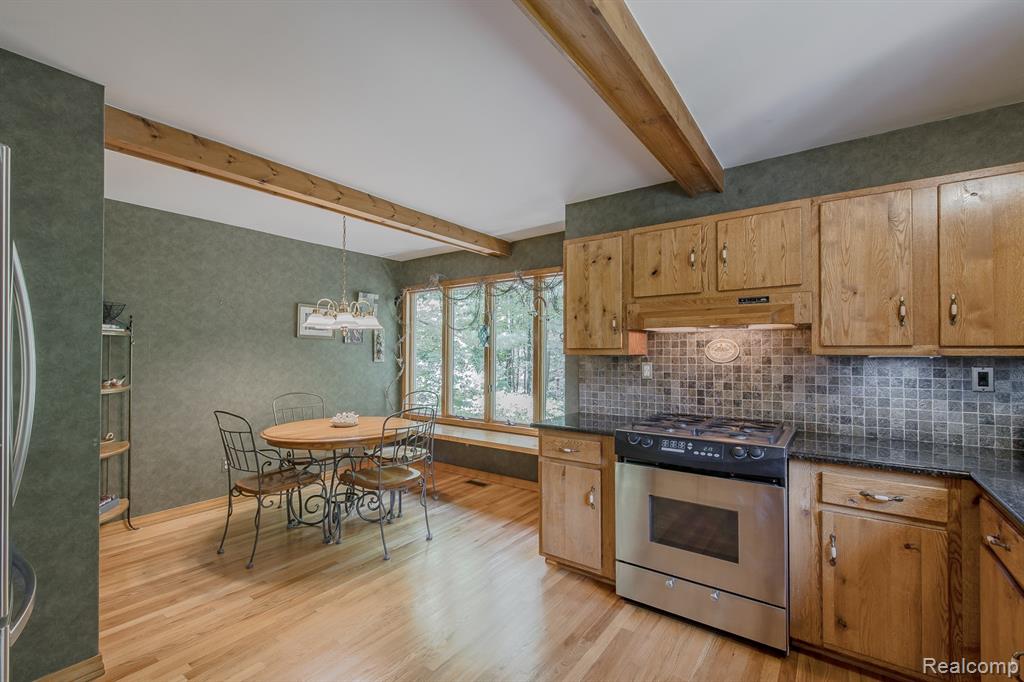 2411 Farmbrook Trail Property Photo 12