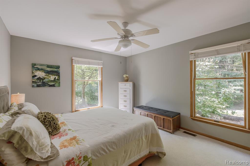 2411 Farmbrook Trail Property Photo 14