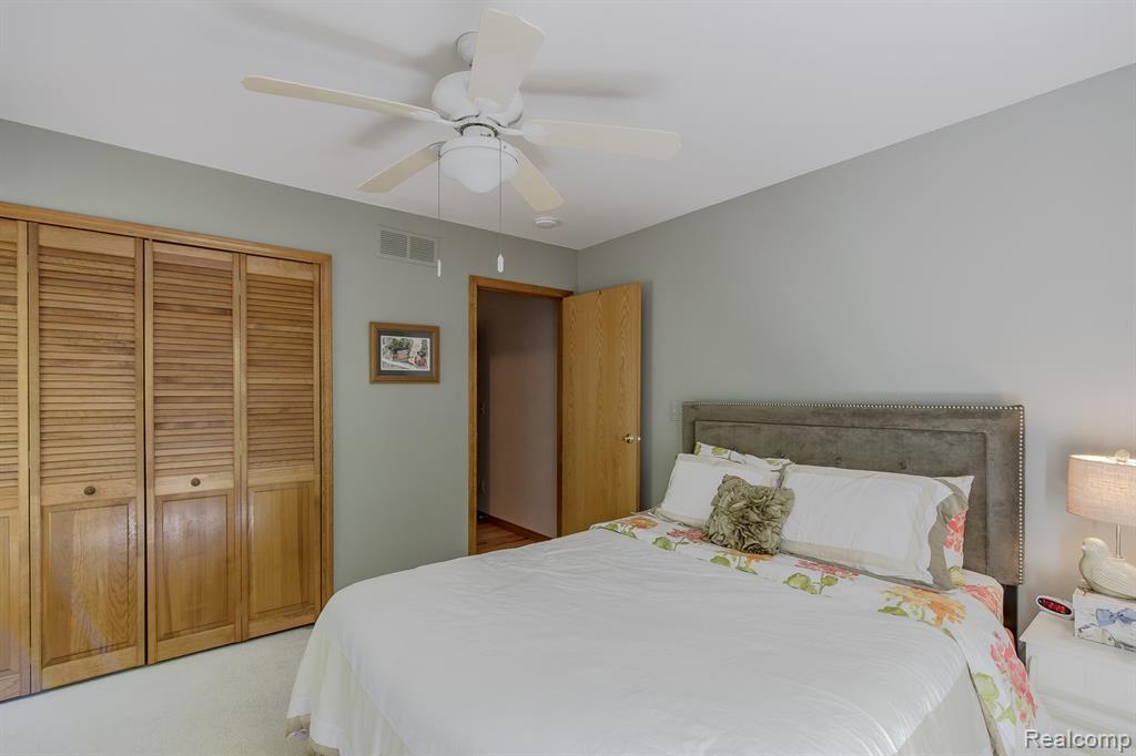2411 Farmbrook Trail Property Photo 15