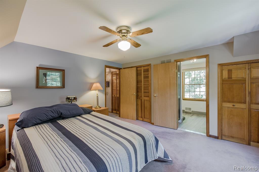 2411 Farmbrook Trail Property Photo 21