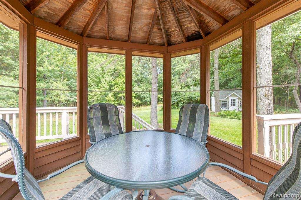 2411 Farmbrook Trail Property Photo 41