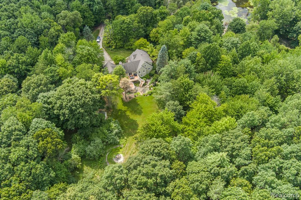2411 Farmbrook Trail Property Photo 42