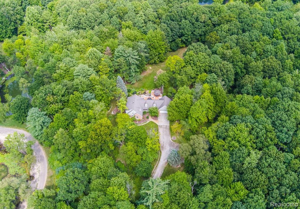 2411 Farmbrook Trail Property Photo 43