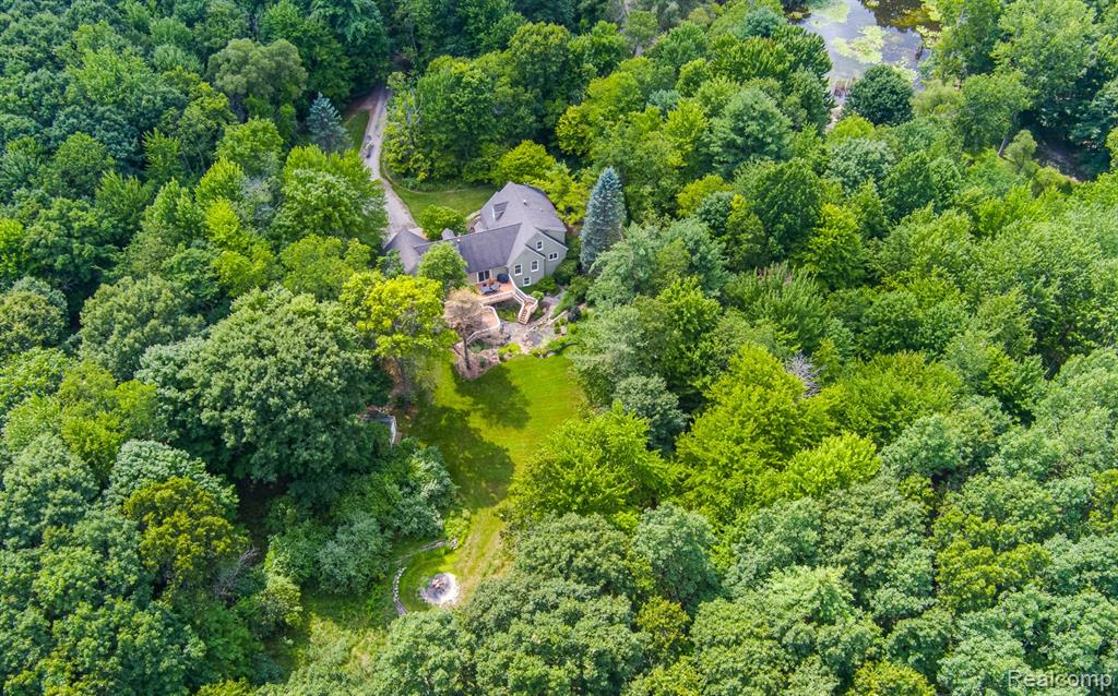 2411 Farmbrook Trail Property Photo 44