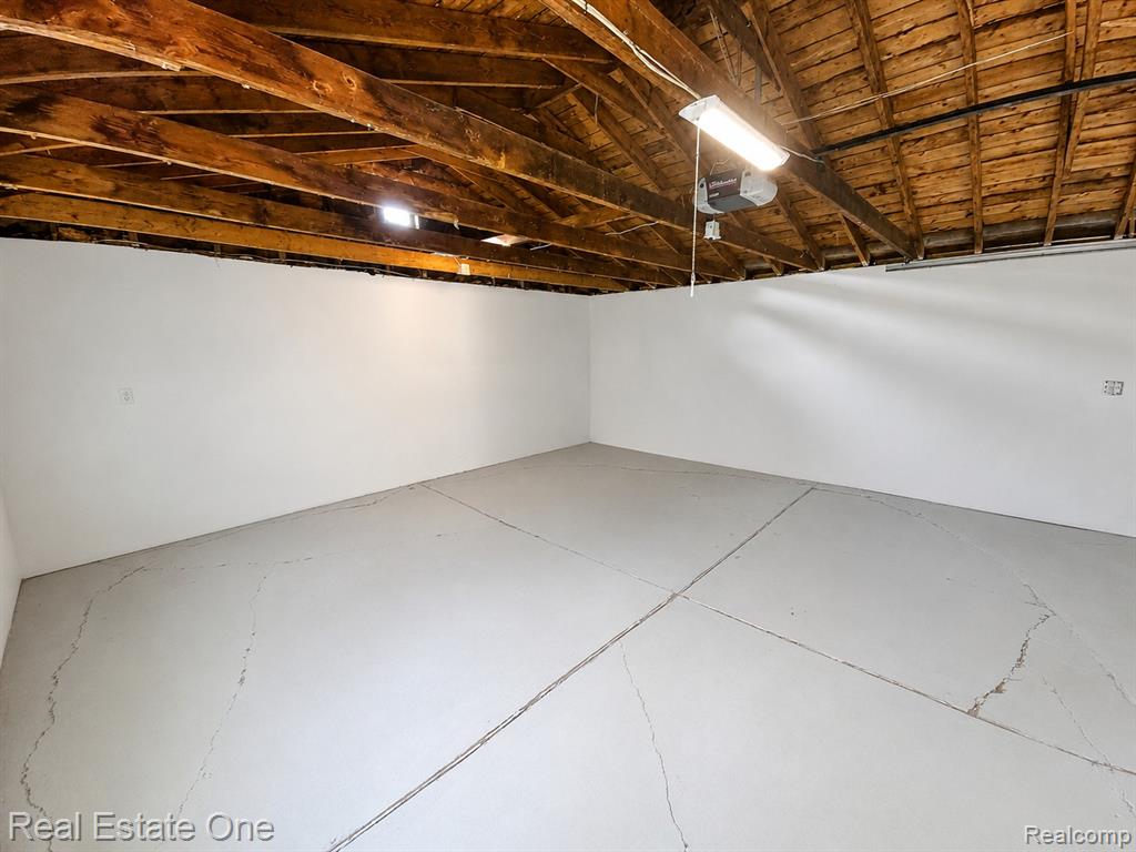 28463 Sutherland Street Property Photo 26