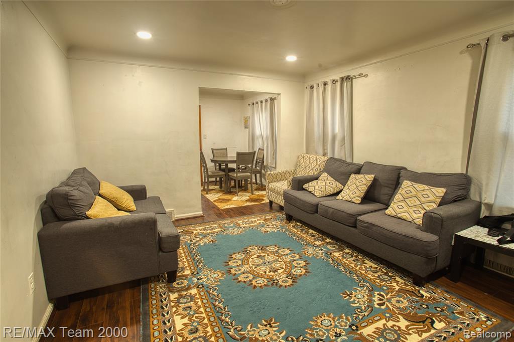 7523 Calhoun Street Property Photo 2
