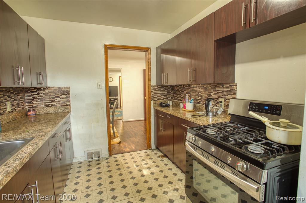 7523 Calhoun Street Property Photo 7