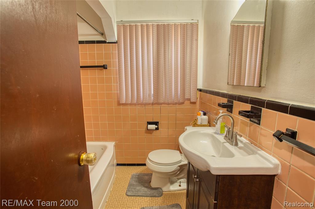7523 Calhoun Street Property Photo 12