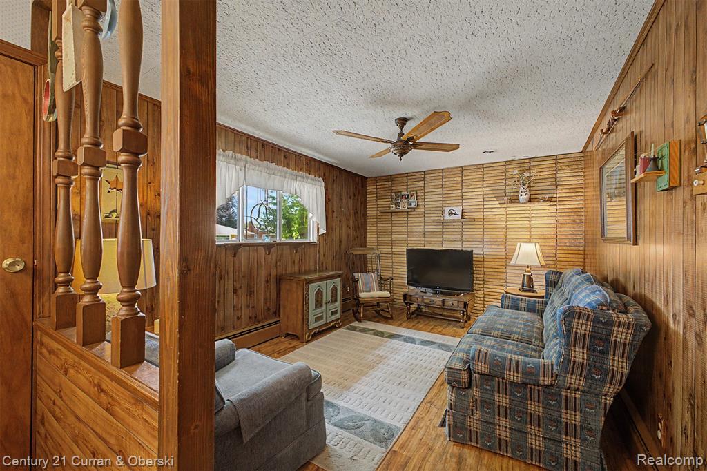 27110 Clairview Drive Property Photo 15