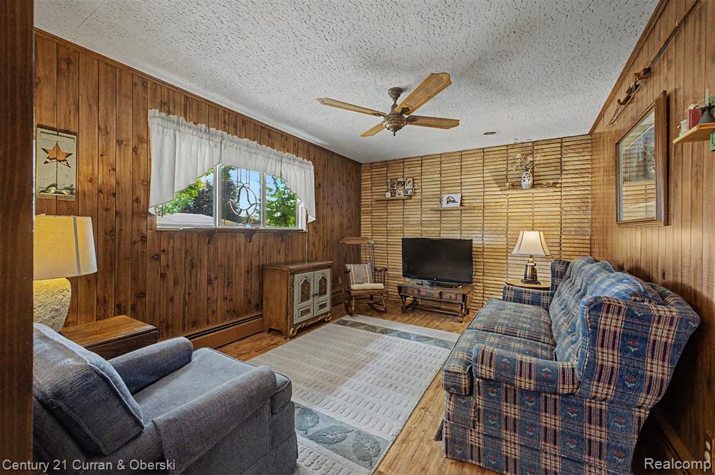 27110 Clairview Drive Property Photo 16