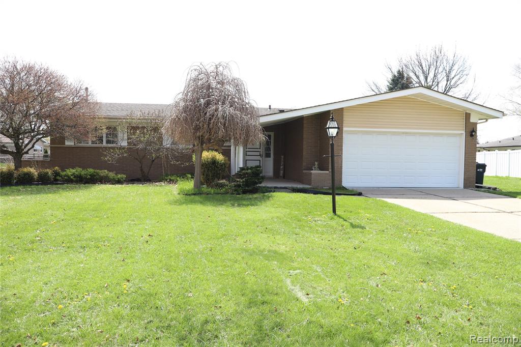 11114 Greendale Drive Property Photo 2