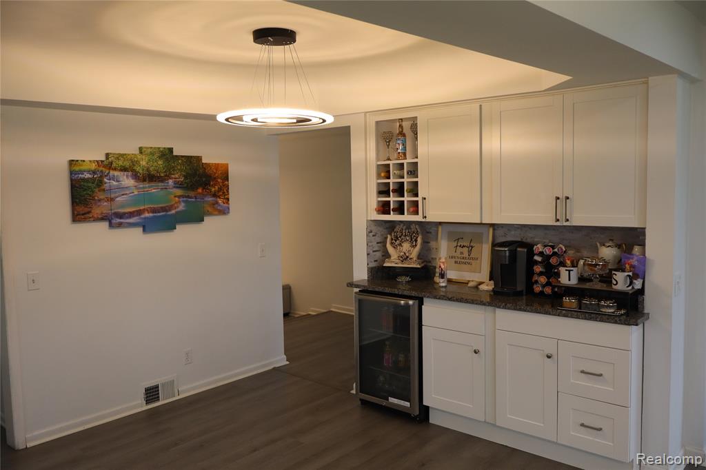 11114 Greendale Drive Property Photo 15
