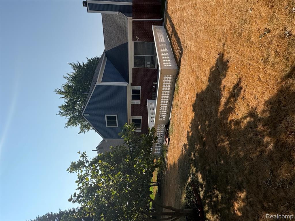 6994 York Property Photo 28