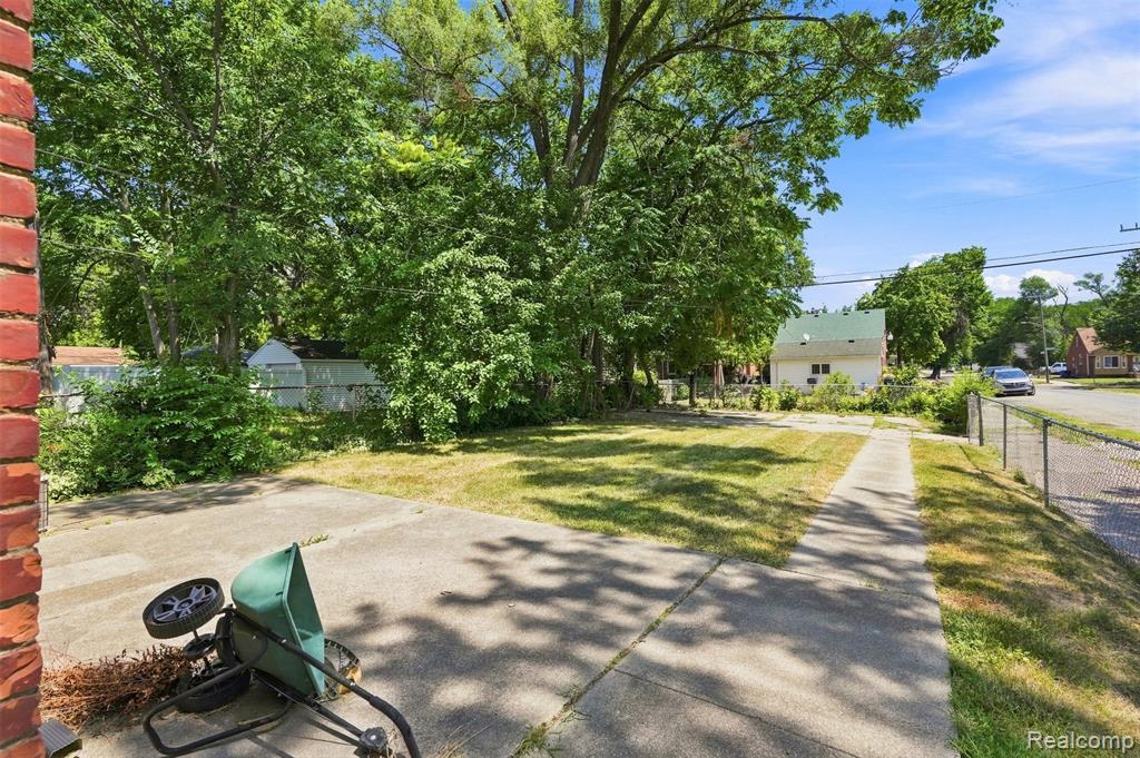 12000 Faust Avenue Property Photo 24