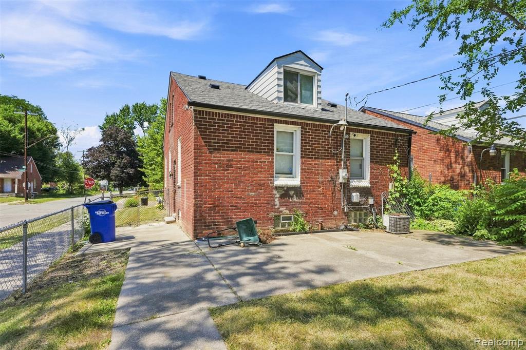 12000 Faust Avenue Property Photo 25