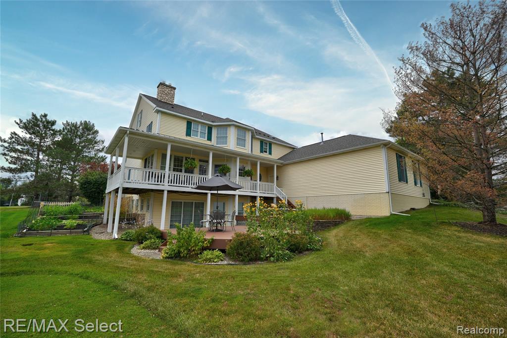8211 Burleigh Road Property Photo 5