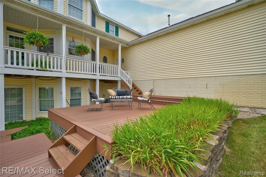 8211 Burleigh Road Property Photo 10