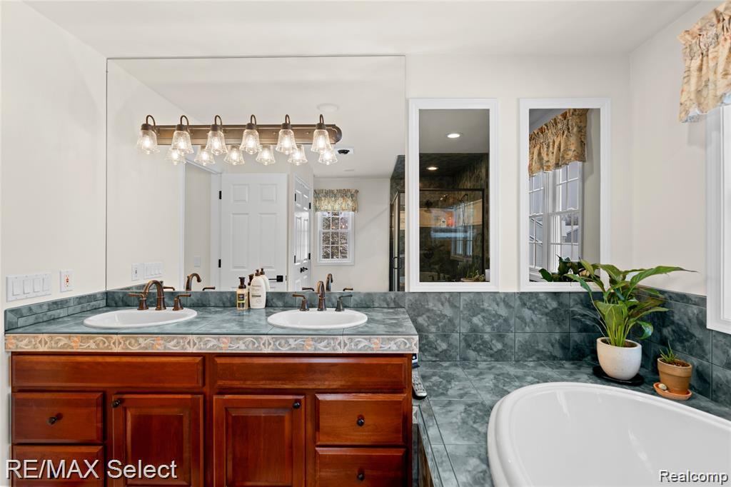8211 Burleigh Road Property Photo 45