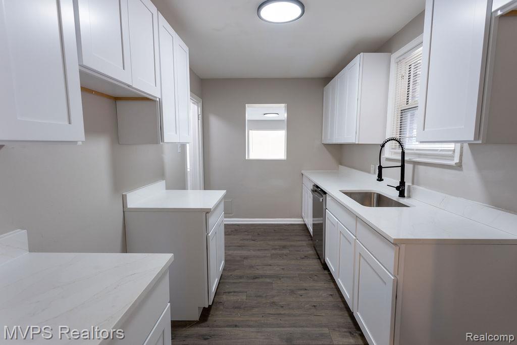 21737 Mccormick Street Property Photo 3