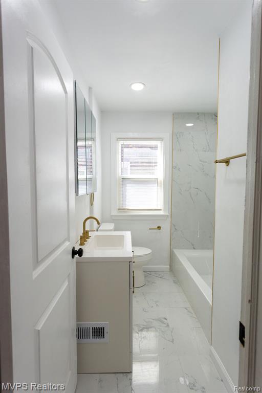 21737 Mccormick Street Property Photo 7