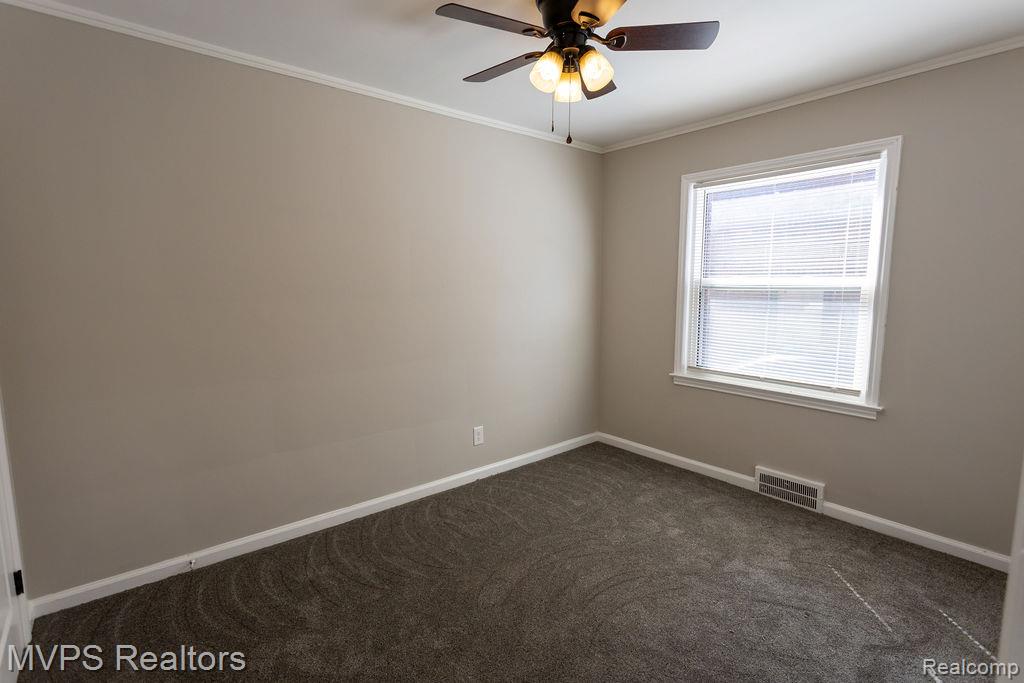 21737 Mccormick Street Property Photo 9