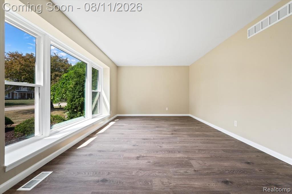 4765 Brockham Way Property Photo 3