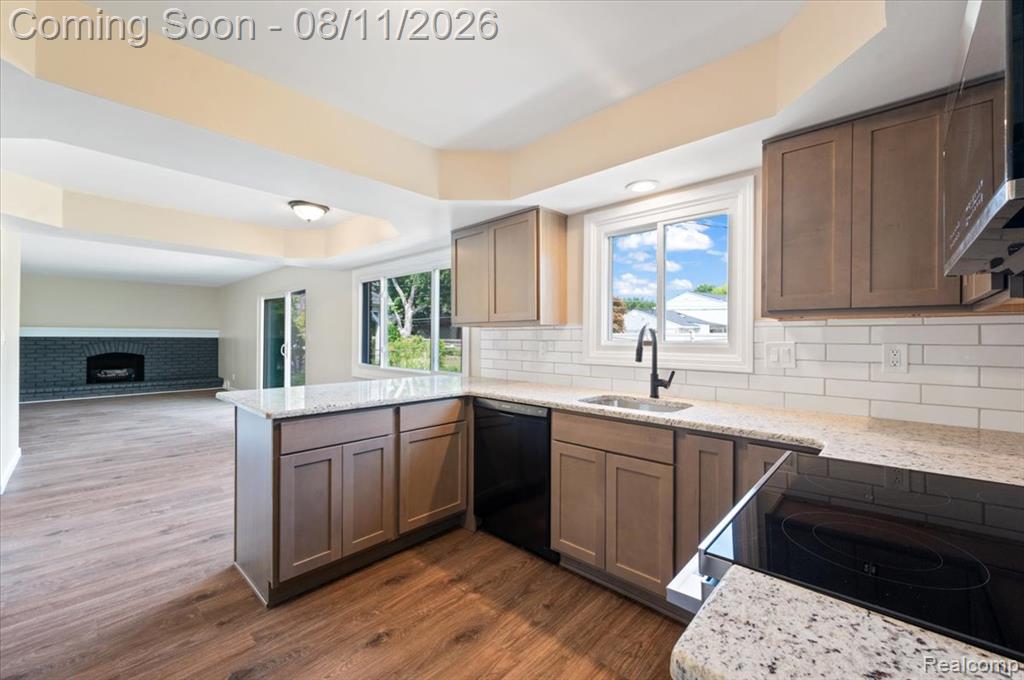 4765 Brockham Way Property Photo 9