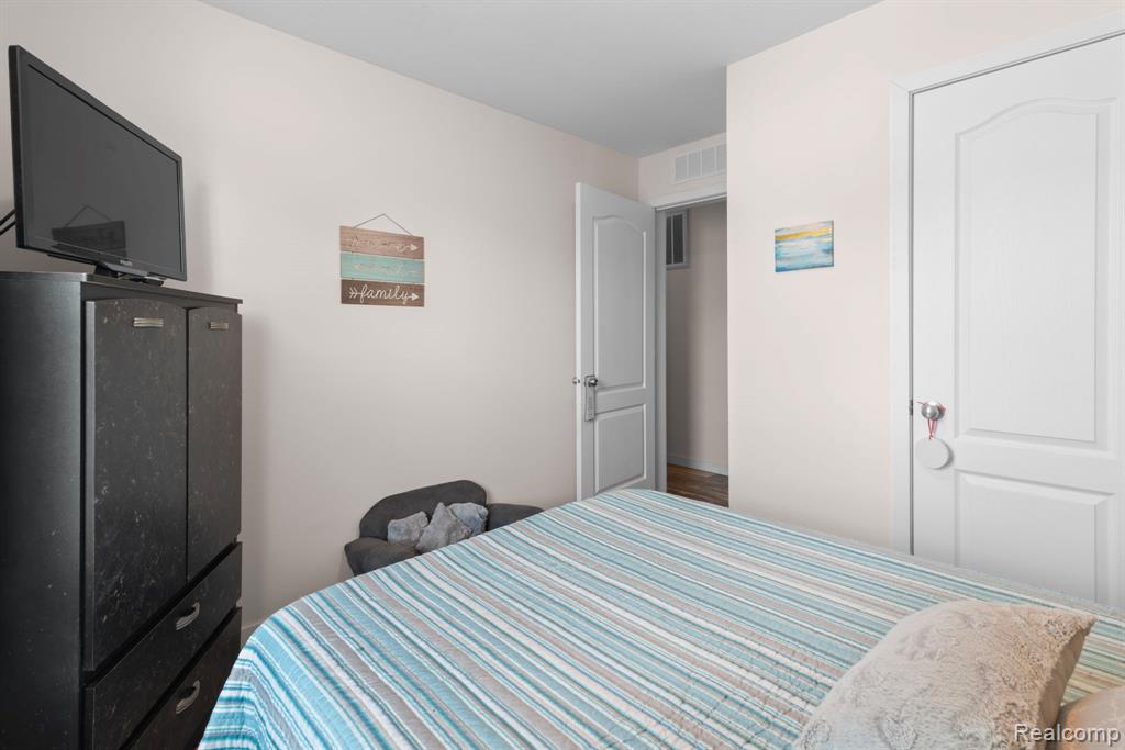 15350 Enchante Drive Property Photo 18