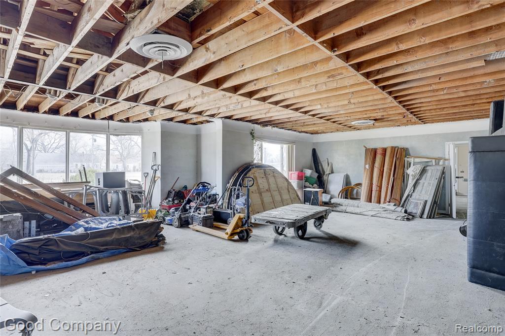 23919 John R Road Property Photo 17