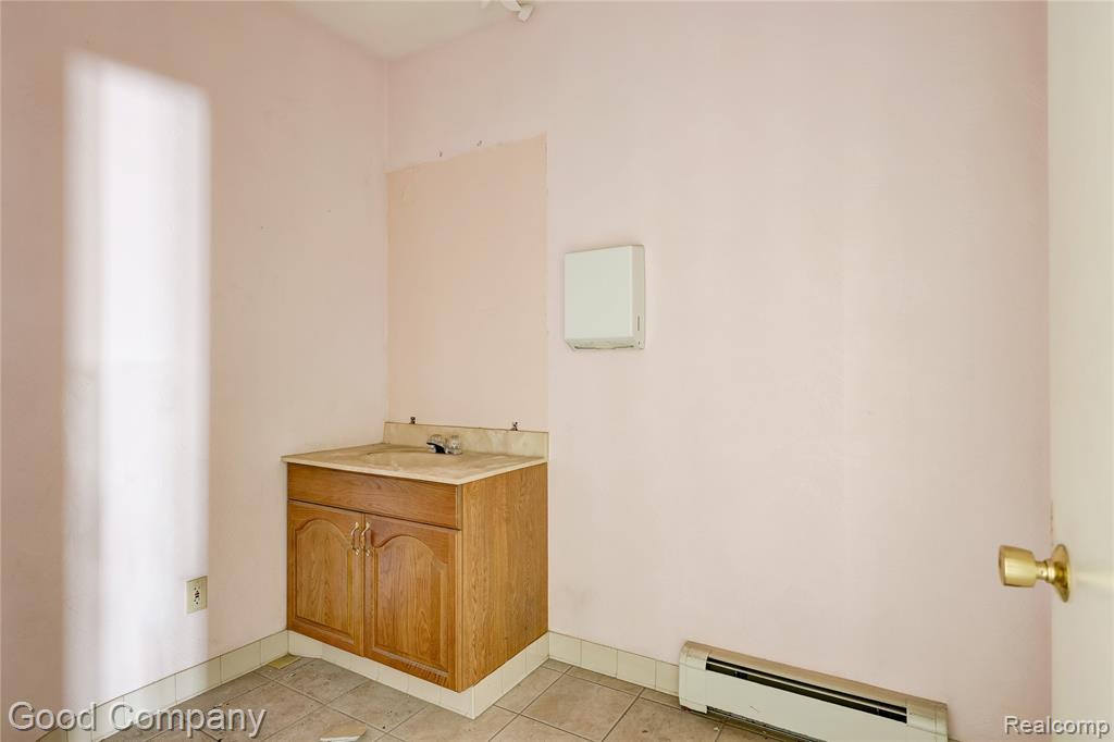 23919 John R Road Property Photo 29