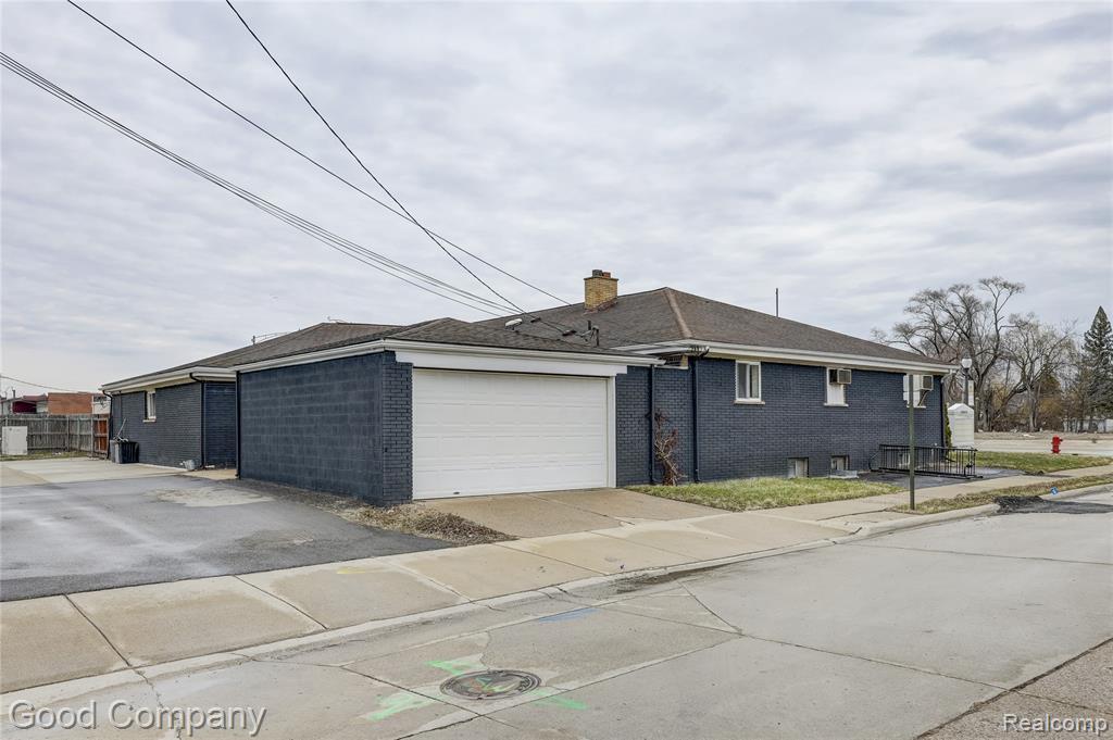 23919 John R Road Property Photo 33