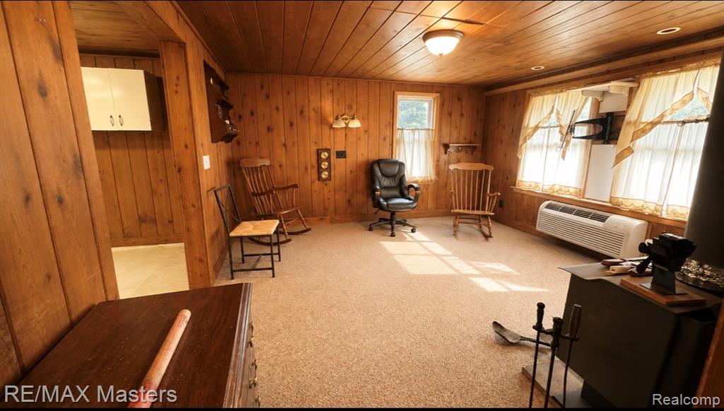 1401 Knott Road Property Photo 4
