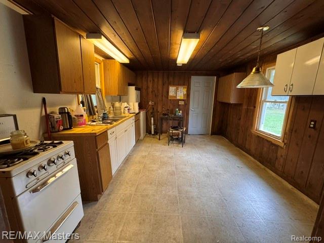 1401 Knott Road Property Photo 6