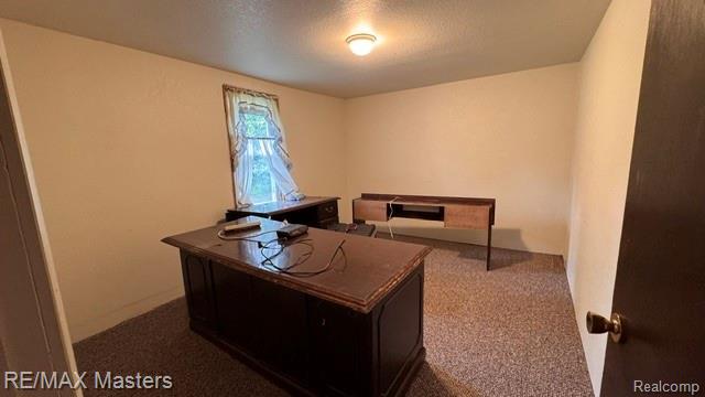 1401 Knott Road Property Photo 9