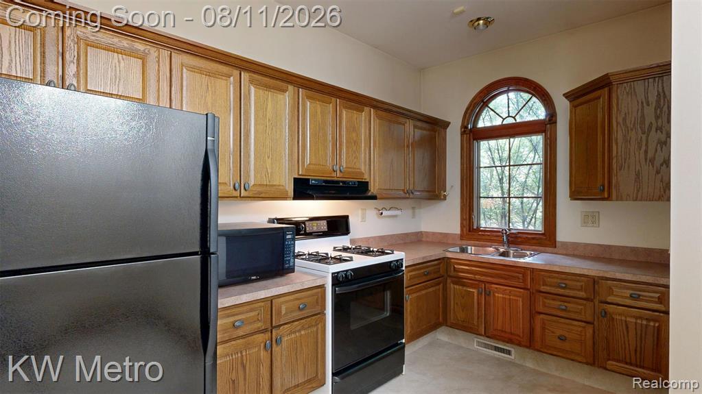 2315 Weigl Road Property Photo 14