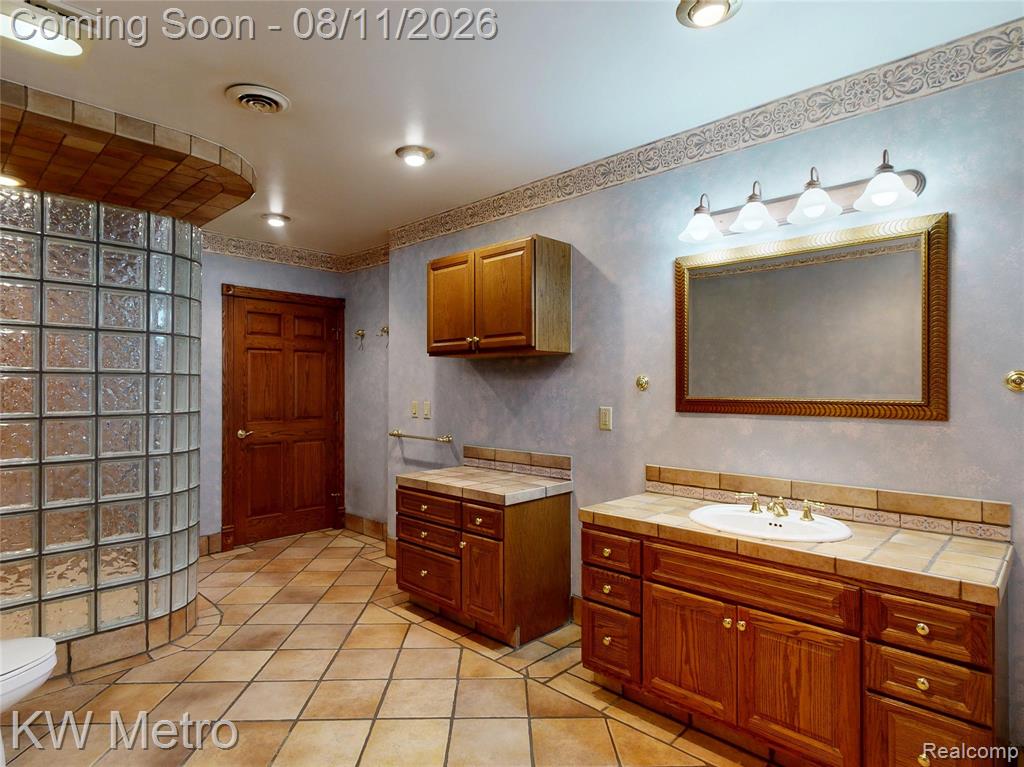 2315 Weigl Road Property Photo 36