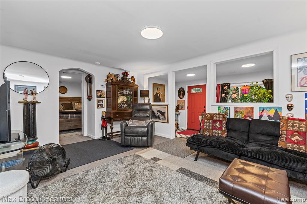 21485 Indian Street Property Photo 10