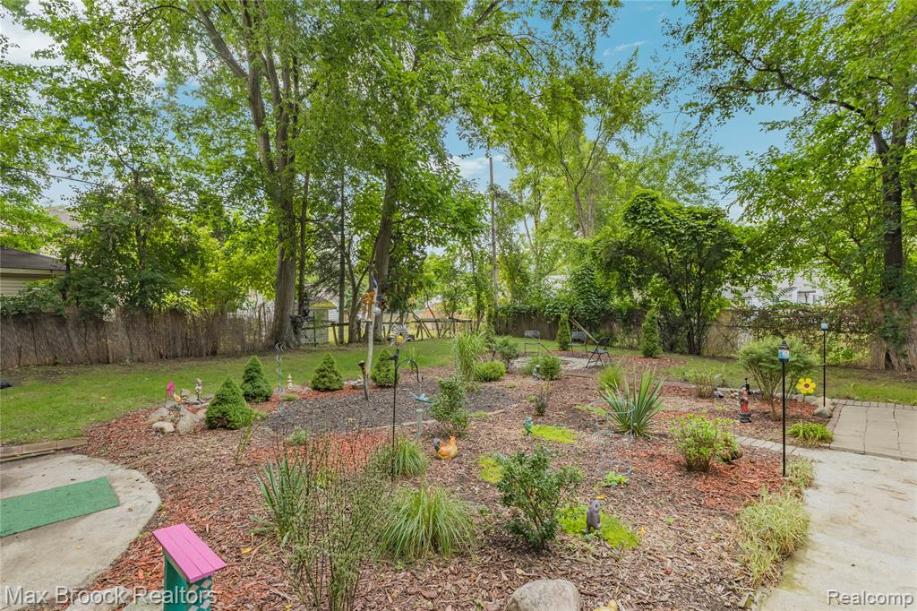 21485 Indian Street Property Photo 42