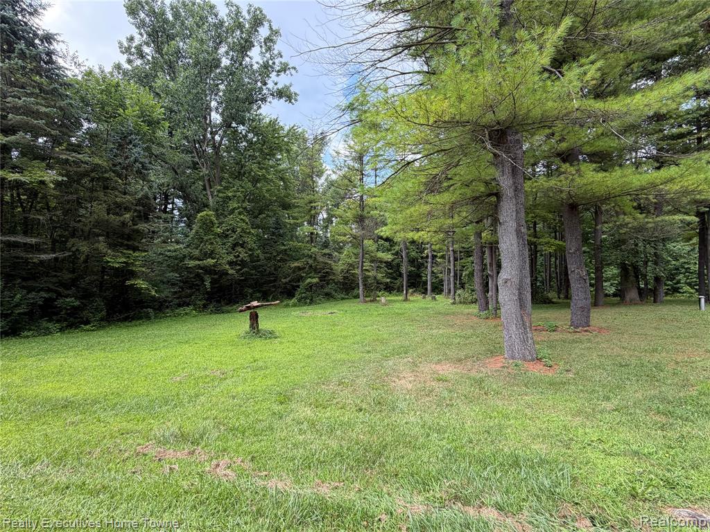 6100 Frith Road Property Photo 2