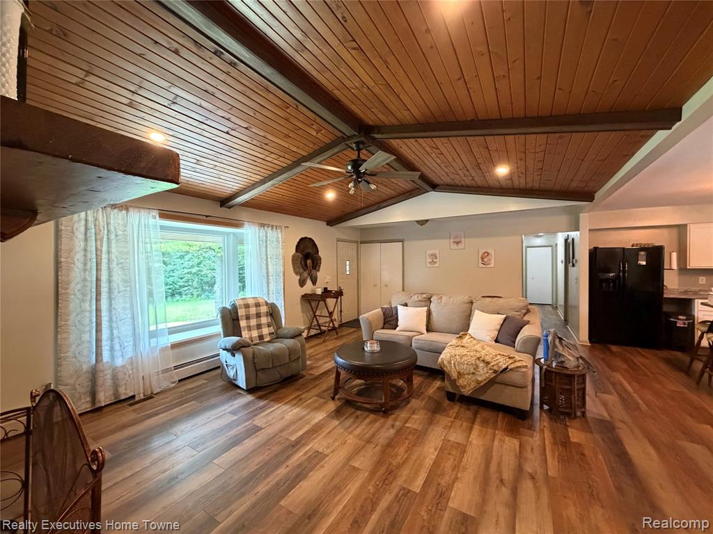 6100 Frith Road Property Photo 5