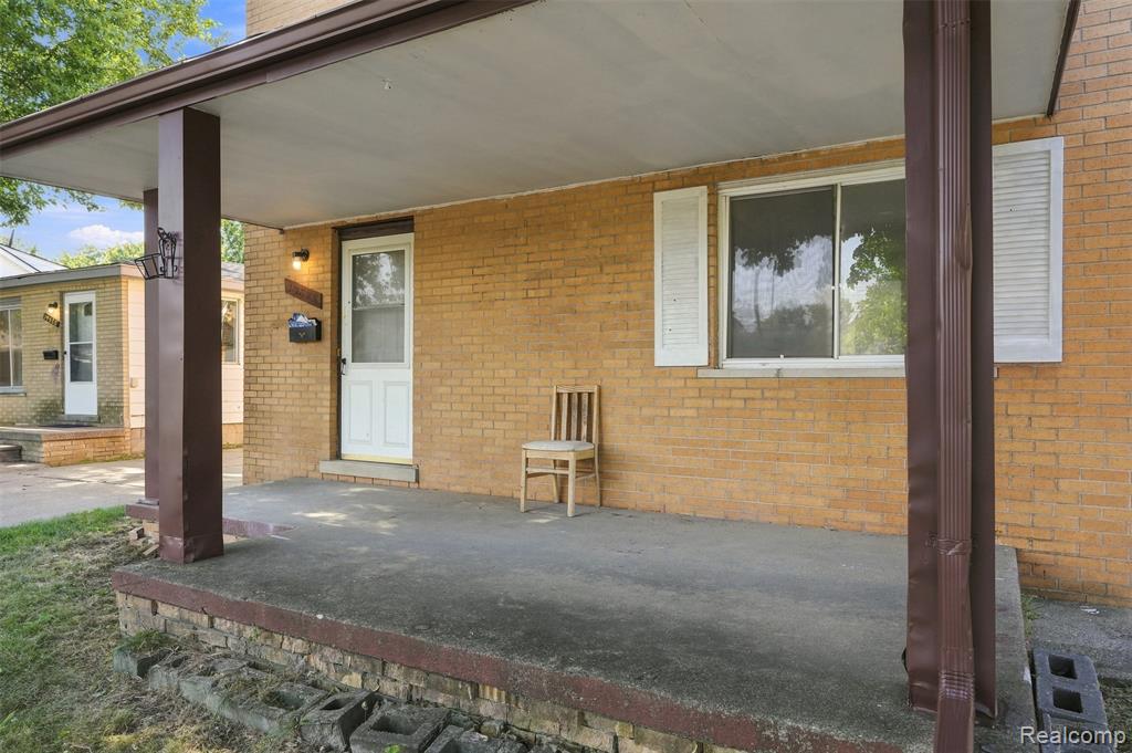 19578 Opal Street Property Photo 4